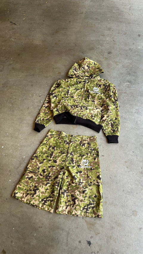 YB SPLAT CAMO SHORTS